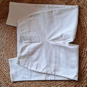 Nwot d&CO  Pull-On Jeans Size 4